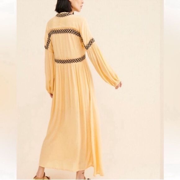 Raga Yellow LongSleeve Oversized Maxi
Dress(Size Small) - Picture 3 of 10